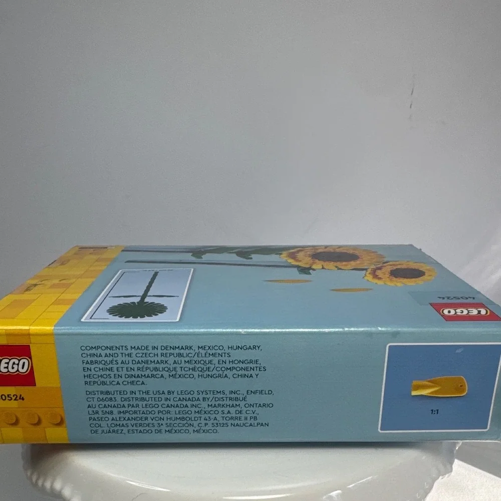 LEGO Sunflowers 40524 Building Kit 191 Pieces Yellow New Box Damage